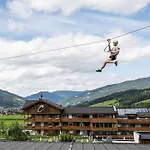 Almlust - Hotel, Apartments, Chalets 3* Flachau