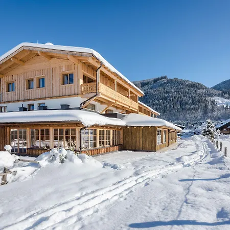 Almlust - Hotel, Apartments, 호텔 플라차우