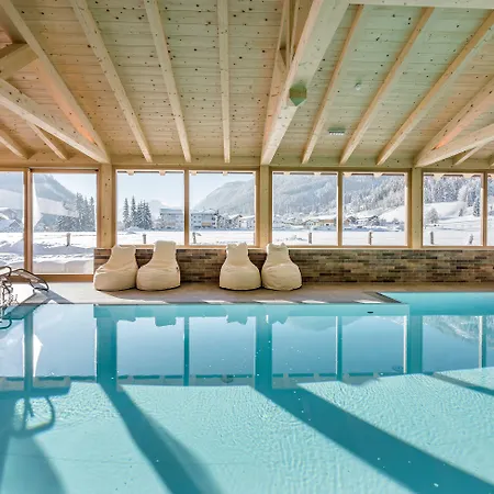 Almlust - Hotel, Apartments,