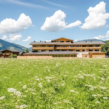Almlust - Hotel, Apartments, Chalets 3*