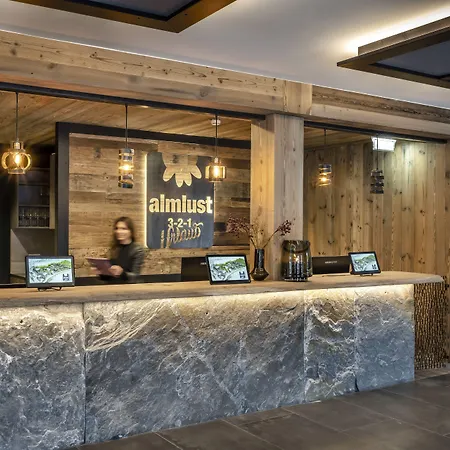 Hotel Almlust - Hotel, Apartments, Flachau