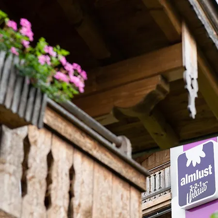Almlust - Hotel, Apartments, Chalets