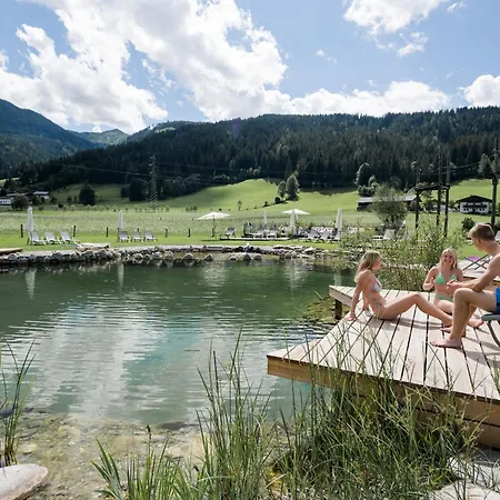 Hotel Almlust - Hotel, Apartments, Chalets 3*