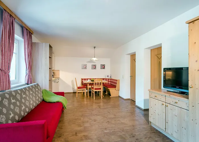 فندق Almlust - Hotel, Apartments, 3*