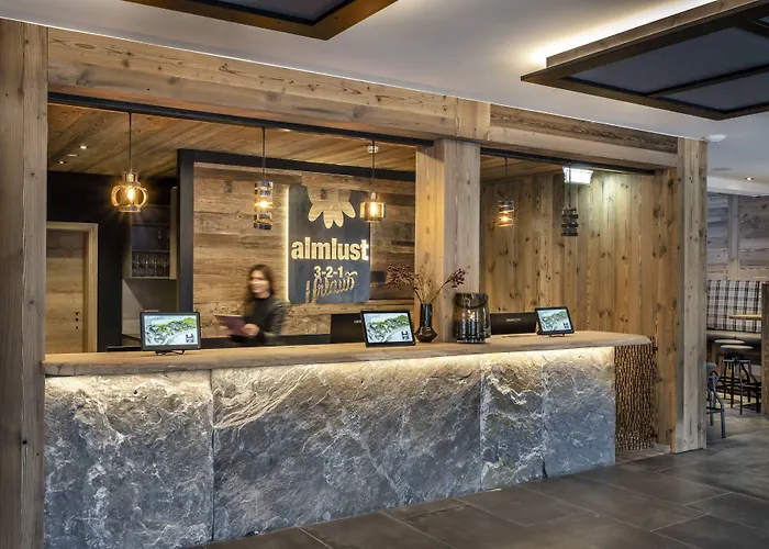 فندق Almlust - Hotel, Apartments, فلاخاو