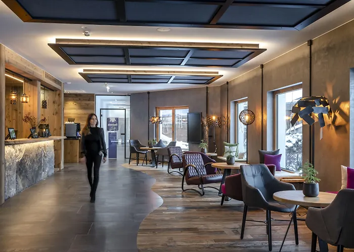 Almlust - Hotel, Apartments, فندق فلاخاو